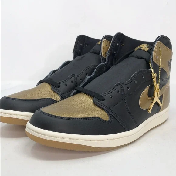 Nike Air Jordan 1 Retro High OG Black Metallic Gold D5485-071 - Size 10